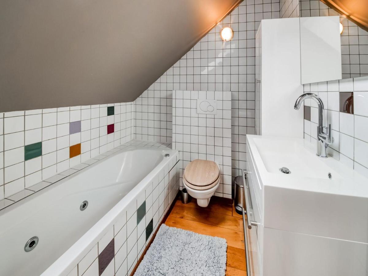 Tranquil Holiday Home In Mont With Bubble Bath Kültér fotó