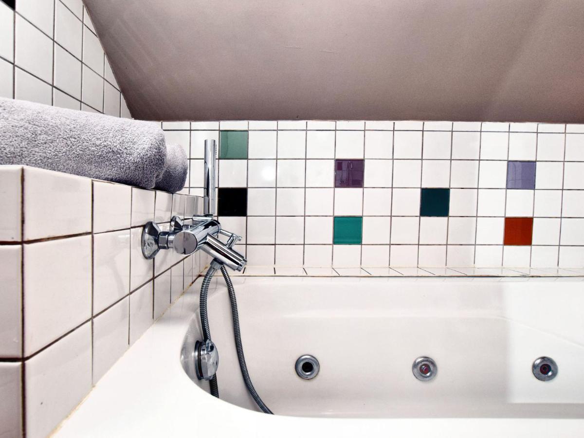 Tranquil Holiday Home In Mont With Bubble Bath Kültér fotó